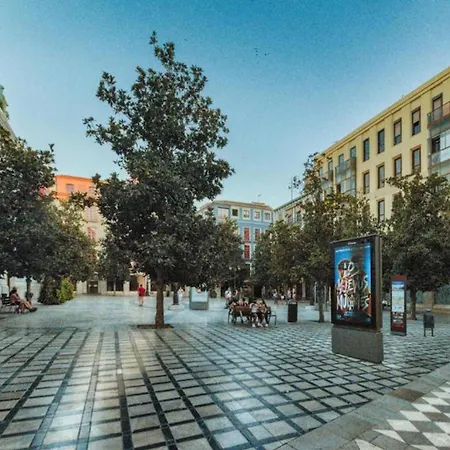 Apartment En Casco Historico Con Terraza Comunitaria Y Parking Opcional *