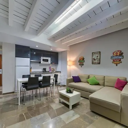 En Casco Historico Con Terraza Comunitaria Y Parking Opcional Apartment