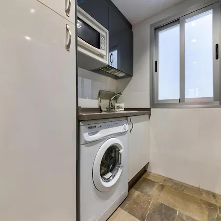 Apartment En Casco Historico Con Terraza Comunitaria Y Parking Opcional Granada