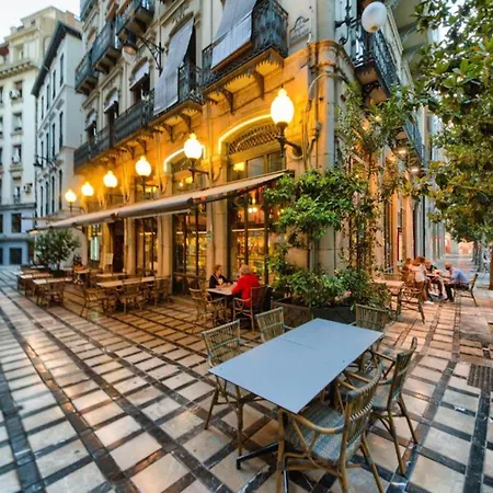Apartment En Casco Historico Con Terraza Comunitaria Y Parking Opcional Granada